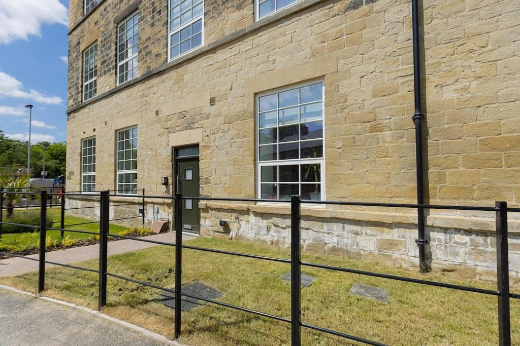 Bobbin Row - Grade 2 Listed Property With A Beautiful Design With Access To Leeds リーズ エクステリア 写真