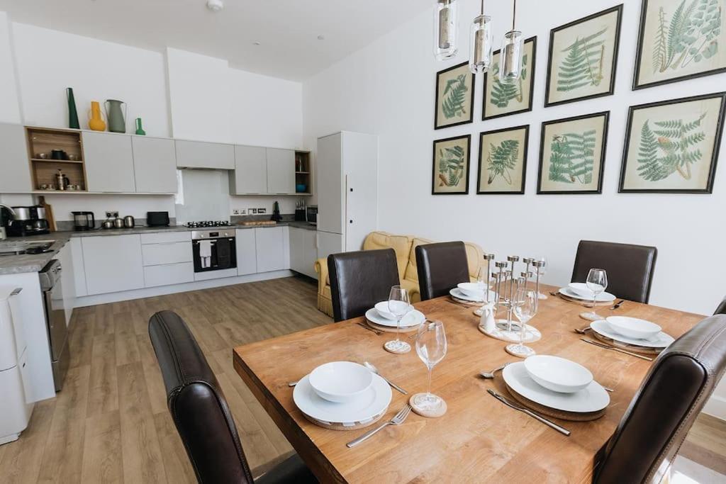 Bobbin Row - Grade 2 Listed Property With A Beautiful Design With Access To Leeds リーズ エクステリア 写真