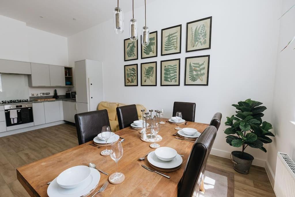 Bobbin Row - Grade 2 Listed Property With A Beautiful Design With Access To Leeds リーズ エクステリア 写真