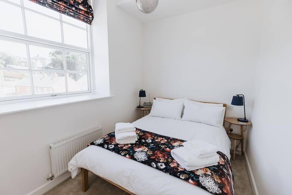 Bobbin Row - Grade 2 Listed Property With A Beautiful Design With Access To Leeds リーズ エクステリア 写真