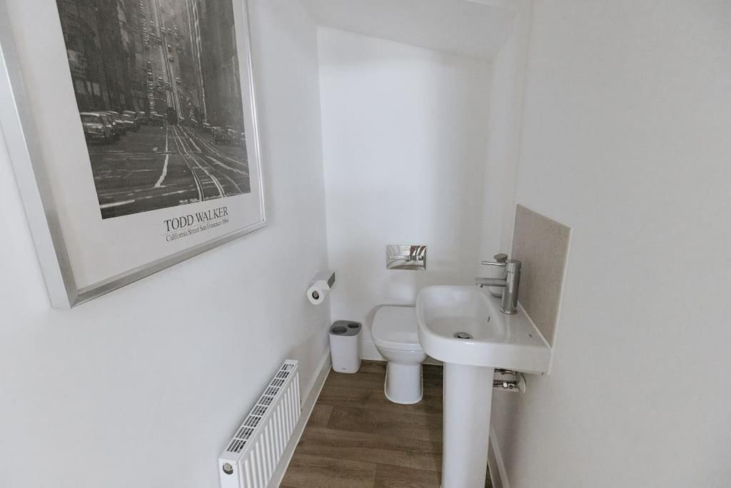 Bobbin Row - Grade 2 Listed Property With A Beautiful Design With Access To Leeds リーズ エクステリア 写真