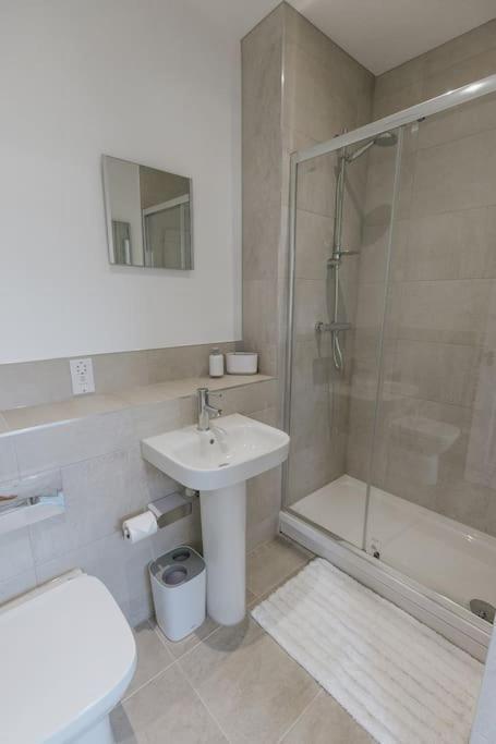Bobbin Row - Grade 2 Listed Property With A Beautiful Design With Access To Leeds リーズ エクステリア 写真
